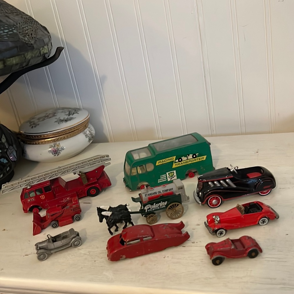 Vintage Lesney no15 fire truck racing transporter midge toy cars & more